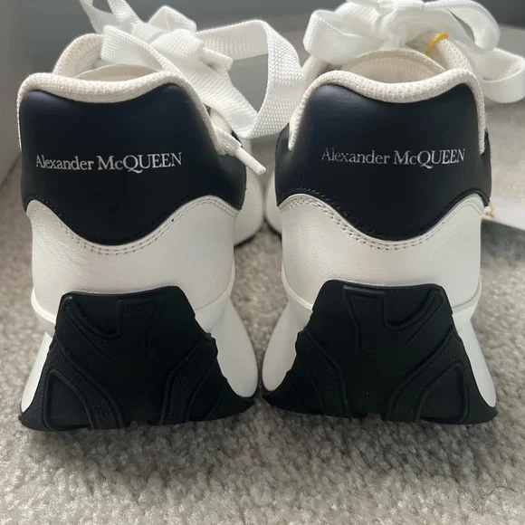 Alexander McQueen Sneakers - Picture 3 of 5